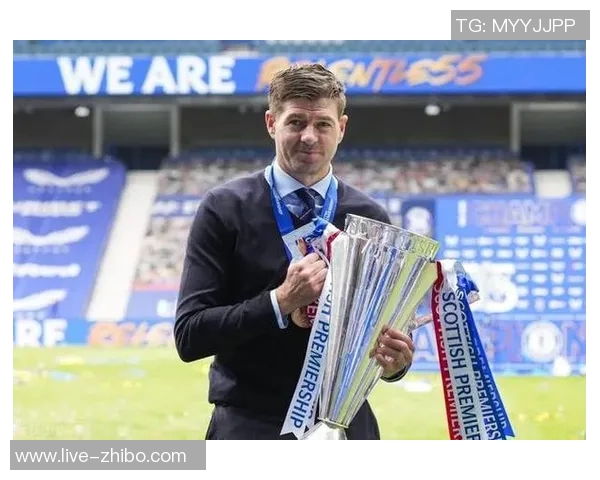 杰拉德称赞罗伊基恩被低估认为他在多个方面展现强大实力 杰拉德称赞罗伊基恩被低估认为他在多个方面展现强大实力