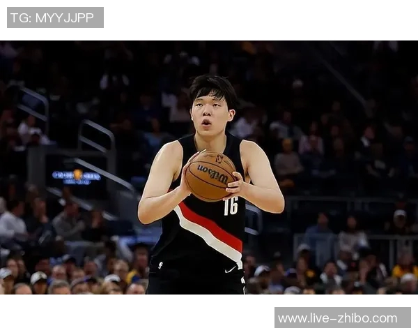 杨瀚森深入研究比赛录像逐渐领悟NBA精髓展现出色媒体人素养